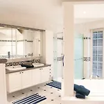 ヴィラ Du Vivier Near Durbuy Swimming Pool And Sauna *