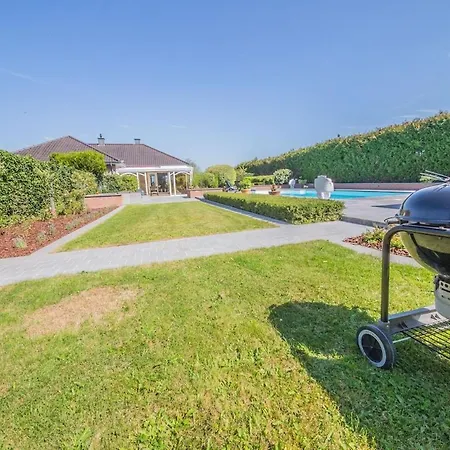 Villa Du Vivier Near Durbuy Swimming Pool And Sauna