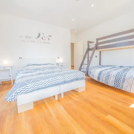 Du Vivier Near Durbuy Swimming Pool And Sauna Villa Somme-Leuze