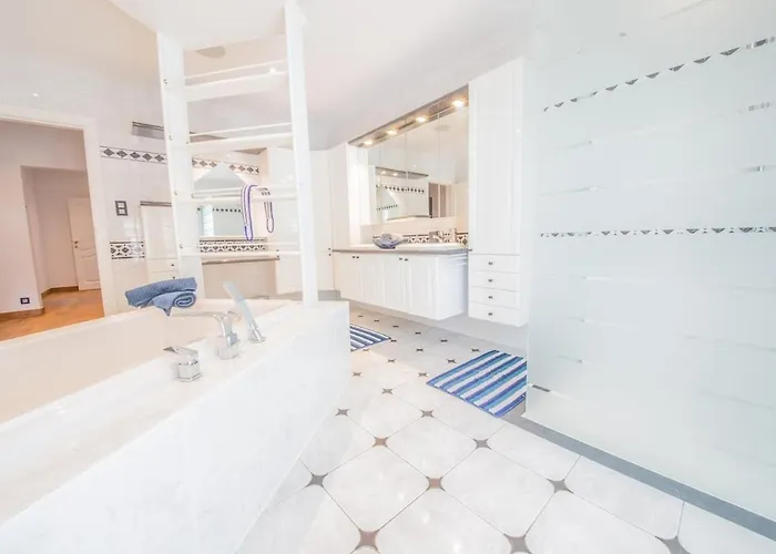 Du Vivier Near Durbuy Swimming Pool And Sauna *