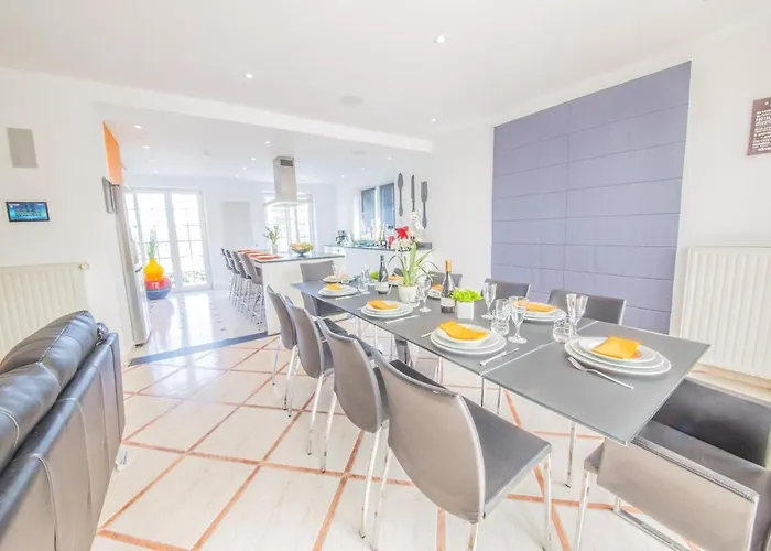 Du Vivier Near Durbuy Swimming Pool And Sauna Villa