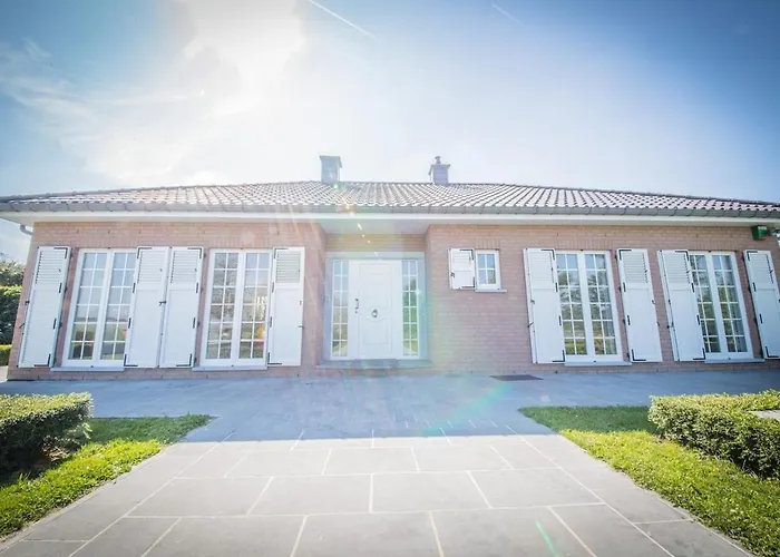 Villa Du Vivier Near Durbuy Swimming Pool And Sauna