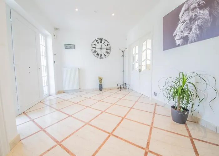 Du Vivier Near Durbuy Swimming Pool And Sauna *